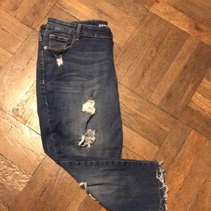 Distressed cropped jeans